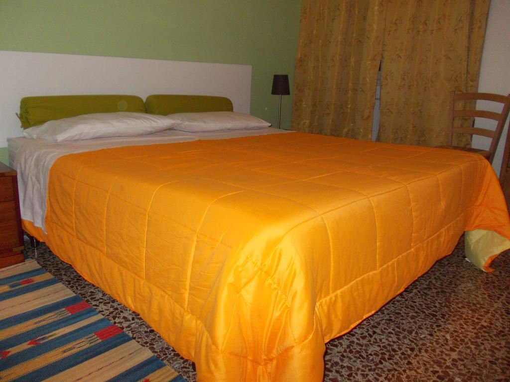 Big Brother Bed & Rooms Treviso Quarto foto