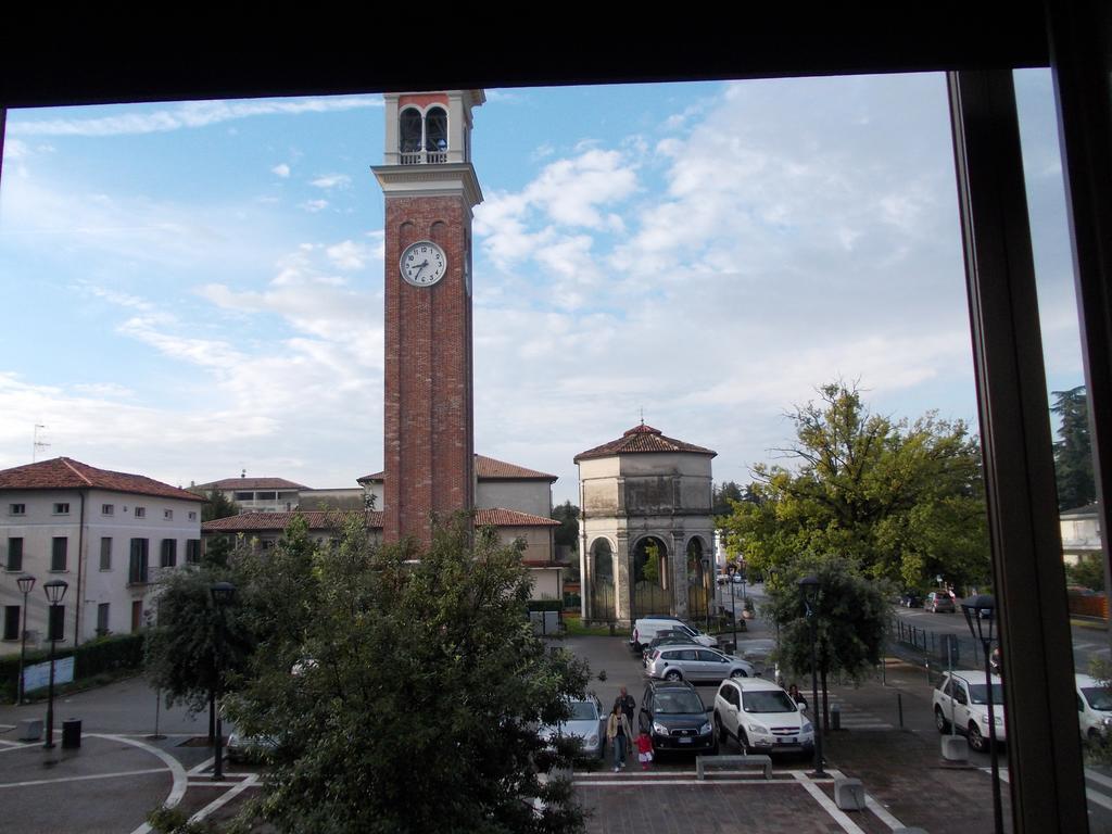 Big Brother Bed & Rooms Treviso Exterior foto