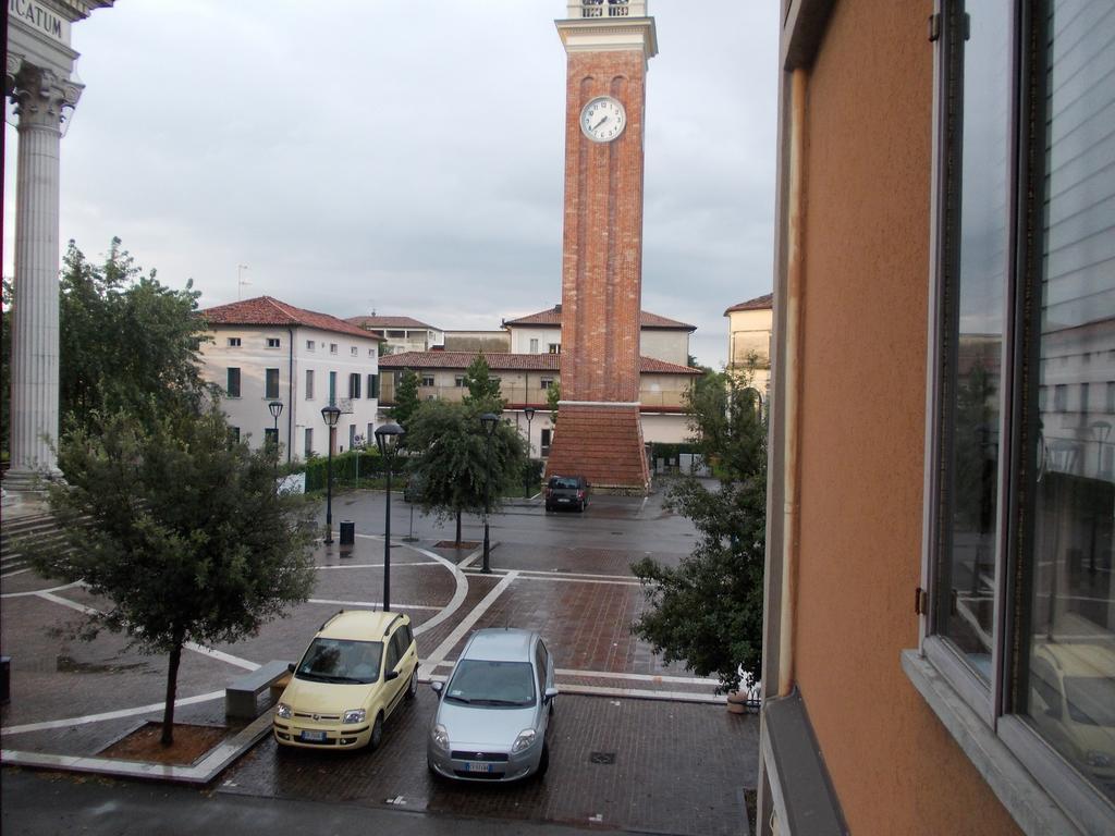 Big Brother Bed & Rooms Treviso Exterior foto