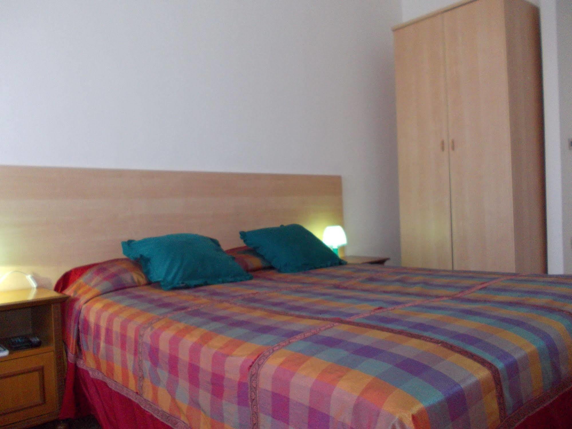 Big Brother Bed & Rooms Treviso Exterior foto