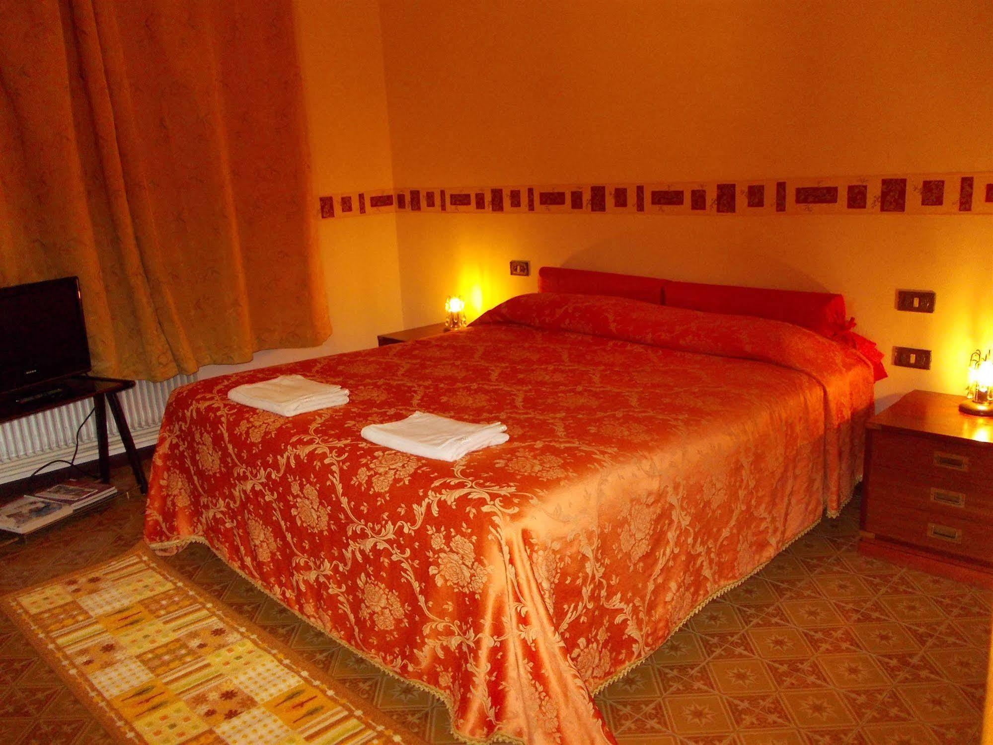 Big Brother Bed & Rooms Treviso Exterior foto